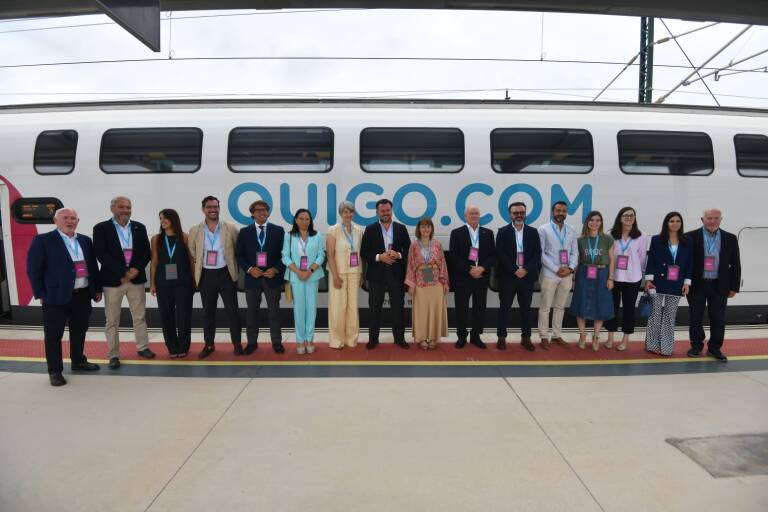 CEDELCO asiste a la presentación de los trenes “low  cost” de  Ouigo en Elche.