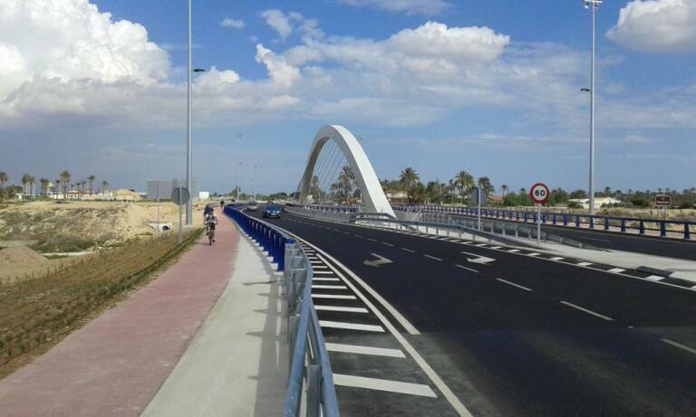 CEDELCO solicita al Ministerio de Transportes una reunión entre el ministro Óscar Puente y el alcalde de Elche para abordar infraestructuras clave para el desarrollo económico de la ciudad